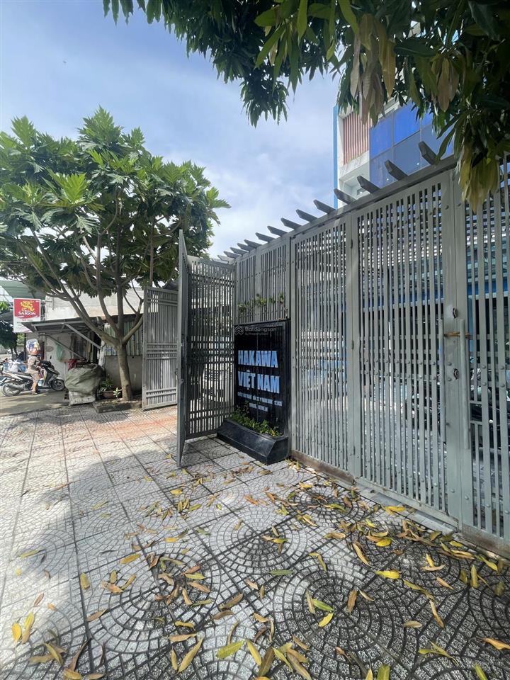 Toà nhà văn phòng (10.8 x 40m)  1 trệt 3 lầu (gần 1000m2 sàn)  (có bán lẻ 1 căn) giá 12.5t/ căn