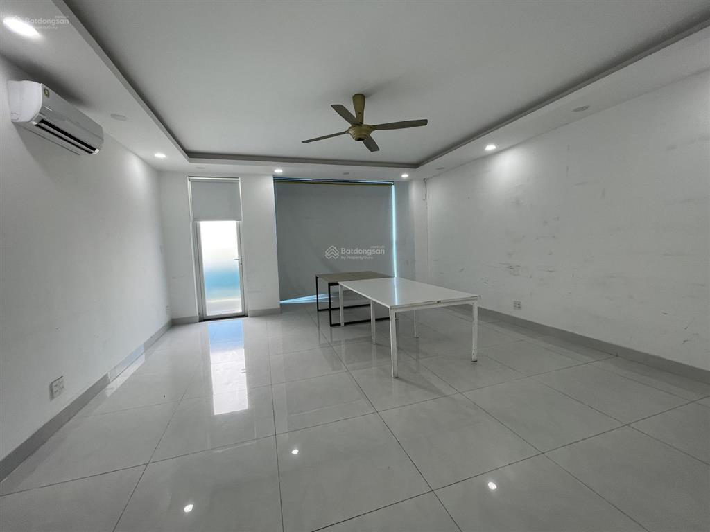 Toà nhà văn phòng (10.8 x 40m)  1 trệt 3 lầu (gần 1000m2 sàn)  (có bán lẻ 1 căn) giá 12.5t/ căn