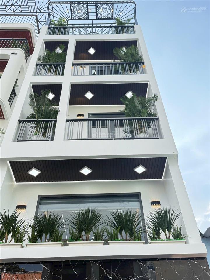 Nhà phố hiện đại giáp gò vấp  ngay cầu vượt ngã 4 ga  1 trệt 1 lửng 3 lầu