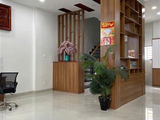 NHÀ VỊ TRÍ ĐẸP PHƯỜNG BẮC NHA TRANG-  CÁCH  BIỂN 400M.