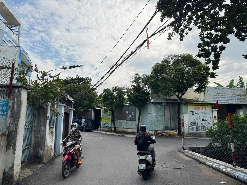 Bán nhà c4 cũ đường 11 tnpb, 7 x 20 = 140m2, chỉ 9 tỷ