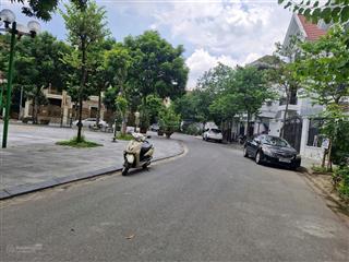 Bán biệt thự việt hưng, ngô huy quỳnh, 250m2, giá 90 tỷ, lô góc tòa lâu đài nguy nga tráng lệ