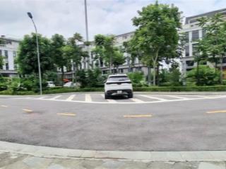 Bán biệt thự thạch bàn, vũ đình tụng, 266m2, giá 43.5 tỷ, lô góc phong cách hoàng gia hiện đại độc