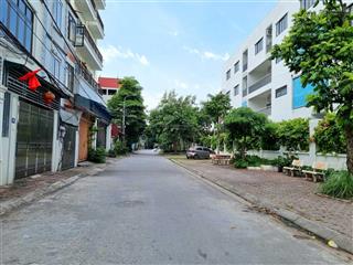 Bán đất bát khối, thạch bàn, long biên, 77m2, 15.5 tỷ, ô tô tránh, vỉa hè, kinh doanh tốt tiềm năng