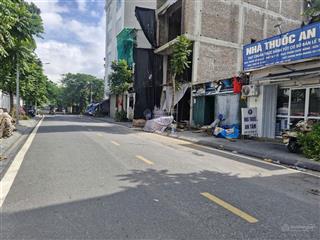Bán đất cổ linh, vũ đình tụng, long biên, 93m2, giá 18.5 tỷ, phân lô ô tô tránh vỉa hè kinh doanh