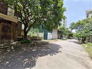 Bán đất bát khối, thạch bàn, long biên, 75m2, mt 5m, giá 16.5 tỷ, phân lô ô tô tránh vỉa hè ở sướng