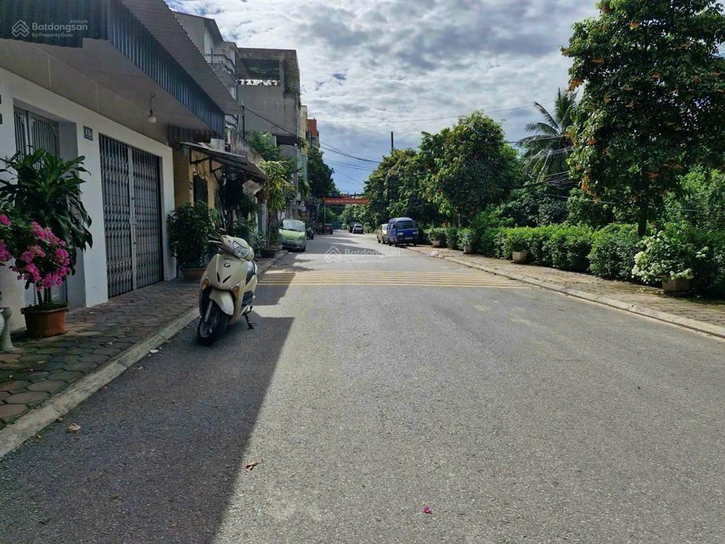 Bán đất 918 phúc đồng, long biên, 83m2, mt 5.5m, giá 25.1 tỷ, phân lô ô tô tránh vỉa hè kinh doanh