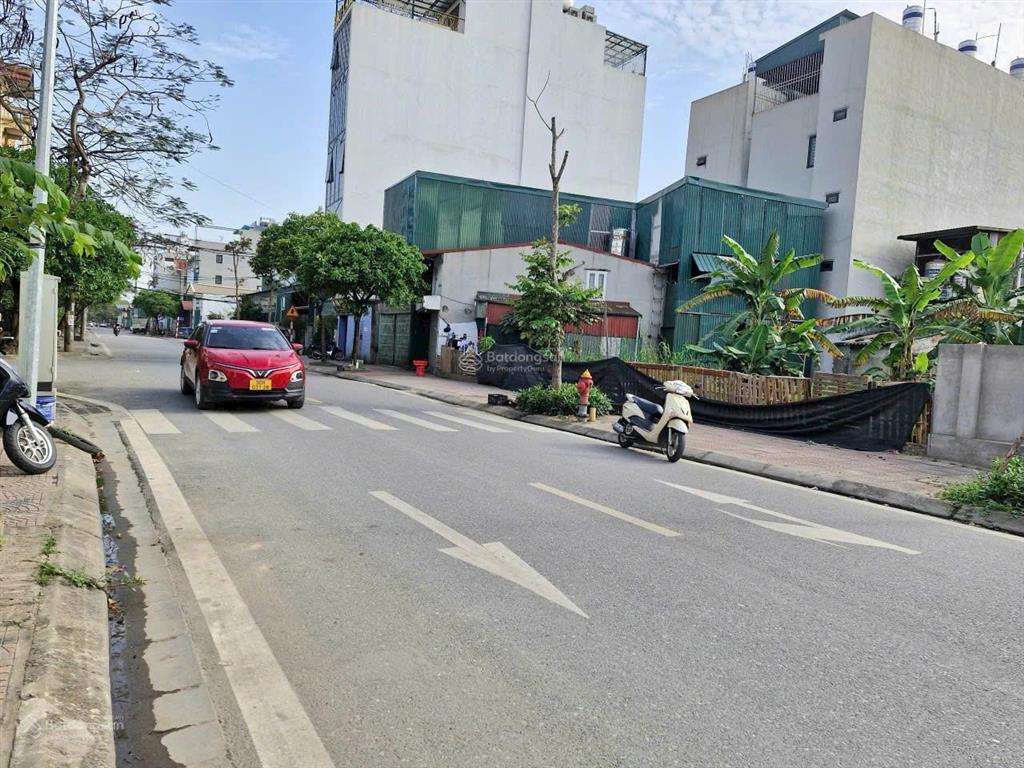 Bán đất hoa động, cự khối, 525m2, mt 25m, giá 59.5 tỷ, view đẹp thoáng, nhiều phương án kinh doanh