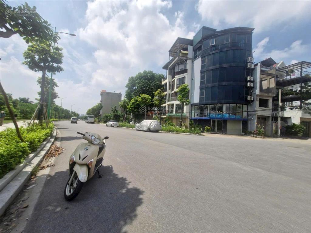 Bán đất tư đình, cổ linh, long biên, 161m2, mt 6m, 45.8 tỷ, phân lô, ô tô tránh, vỉa hè, siêu đẹp