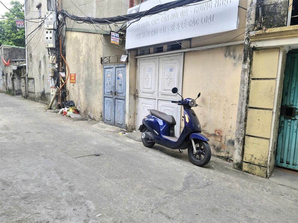 Bán đất phố thạch bàn, cổ linh, 92m2, mt 8m, giá 22.5 tỷ, khu vực sầm uất đắc địa đáng sống