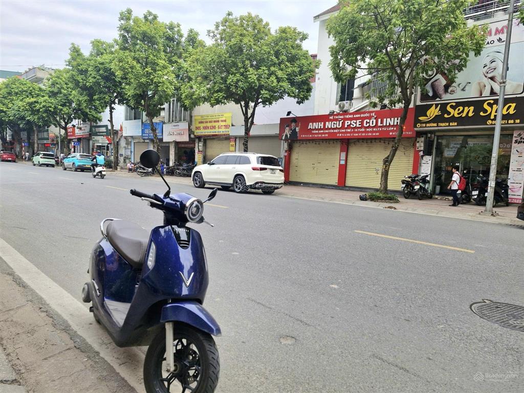 Bán đất phố thạch bàn, cổ linh, 92m2, mt 8m, giá 22.5 tỷ, khu vực sầm uất đắc địa đáng sống