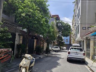 Bán đất bát khối, tư đình, long biên, 95m2, mt 9m, giá 23.5 tỷ, phân lô ô tô tránh gần công viên