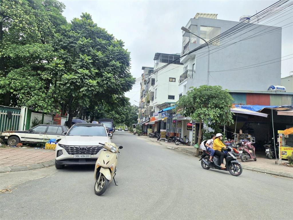 Bán đất bát khối, trần đăng khoa, 110m2, mt 6m, giá 25.9 tỷ, ô tô thông gần trường gần công viên