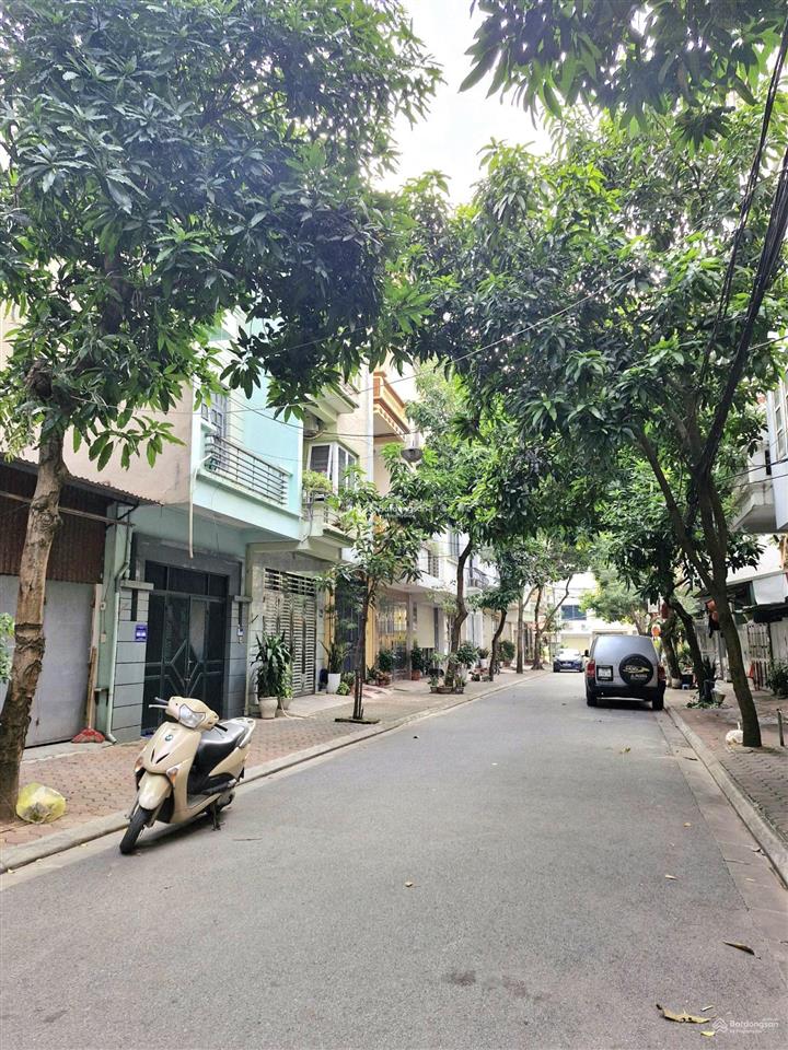 Bán đất đàm quang trung, phúc đồng, 60m2, mt 4m, giá 17 tỷ, phân lô, ô tô tránh, vỉa hè, hiếm