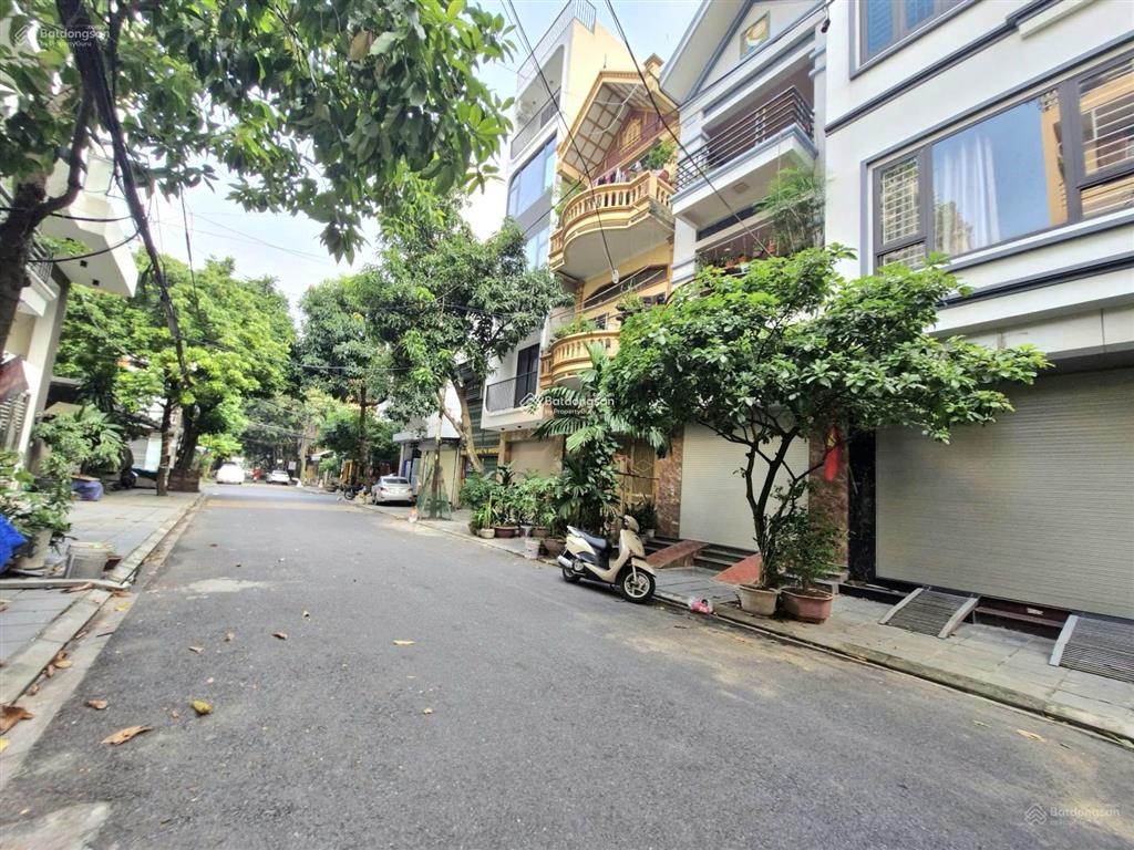 Bán đất đàm quang trung, phúc đồng, 60m2, mt 4m, giá 17 tỷ, phân lô, ô tô tránh, vỉa hè, hiếm