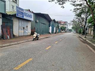 Bán đất cự khối, hoa động, long biên, 80m2, giá 16 tỷ, phân lô, xe tải tránh, vỉa hè, kinh doanh