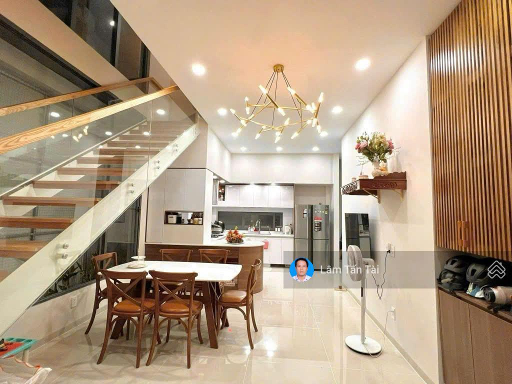 25.5 còn 18.5 tỷ, bán nhà mặt tiền, 8.3x19.2m, nở hậu, 4 tầng, nguyễn hữu tiến, tân phú