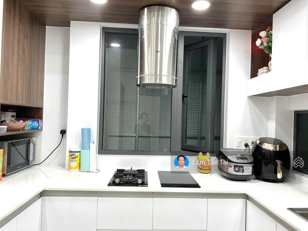 25.5 còn 18.5 tỷ, bán nhà mặt tiền, 8.3x19.2m, nở hậu, 4 tầng, nguyễn hữu tiến, tân phú