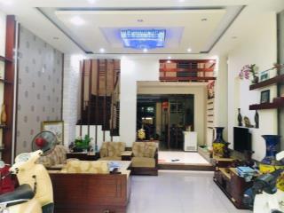 Cho thuê nhà ngõ phạm tuấn tài  đặng thùy trâm dt 65m2x5t ô tô đỗ cửa