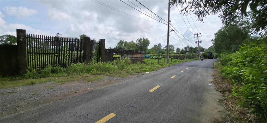 Bán lô đất mặt tiền đường số 1, dt 1041m2 có 976m2 thổ cư, qua vinhomes q9 3 phút, gần sông