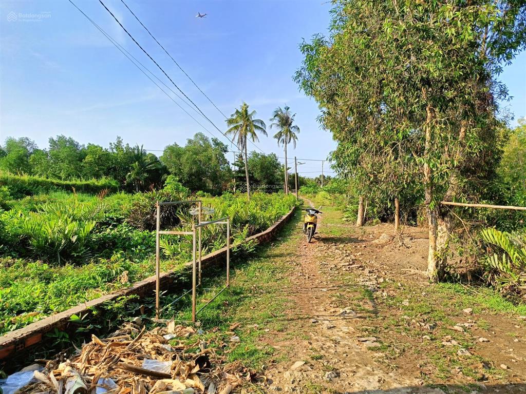 Bán 2.142m2 có 200 thổ cư, giáp rạch mát mẻ mt đường số 1, p long phước, q9, cách vinhomes 800m