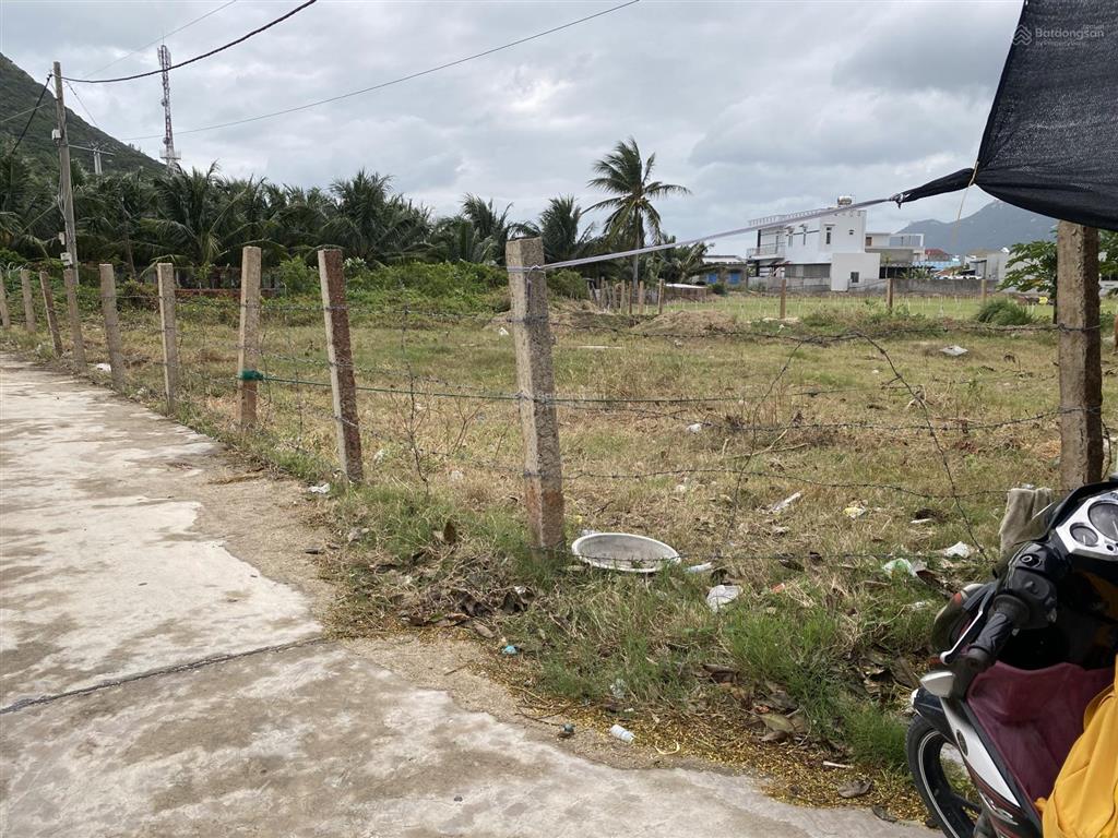 Đất ninh vân ngay trung tâm xã