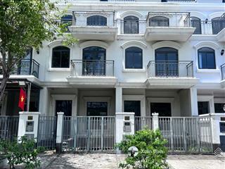 [bán nhanh] nhà phố view hồ lakeview city, 5x20m,đường 25m trục chính đã hoàn thiện giá 23 tỷ/căn.