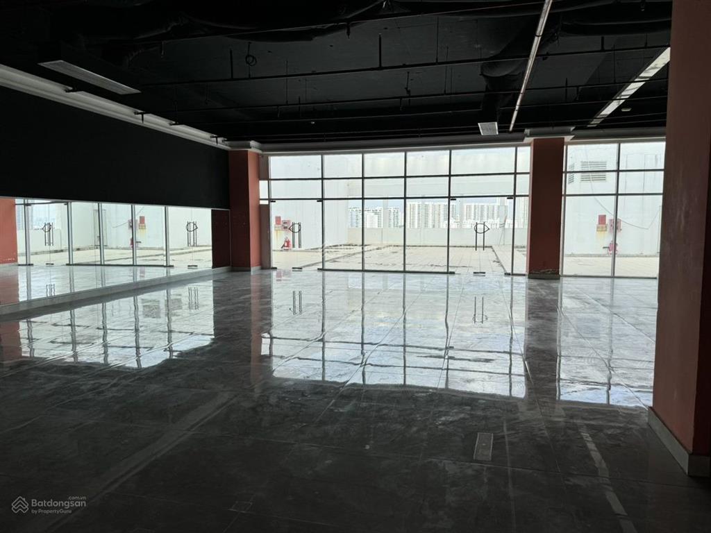 Cho thuê 1000 m2 sàn chỉ 180tr/tháng mặt tiền huỳnh tấn phát q7, tp. hcm.  0965 893 ***  vinh