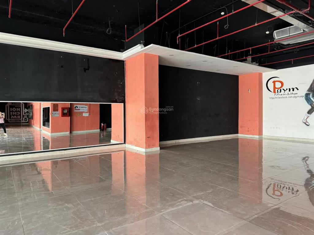 Cho thuê 1000 m2 sàn chỉ 180tr/tháng mặt tiền huỳnh tấn phát q7, tp. hcm.  0965 893 ***  vinh