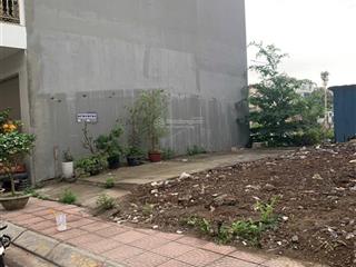 Chủ gửi bán lô đất tuyến 2 thế lữ s 40m2. hướng tây bắc. vị trí đẹp, giao thông thuận tiện
