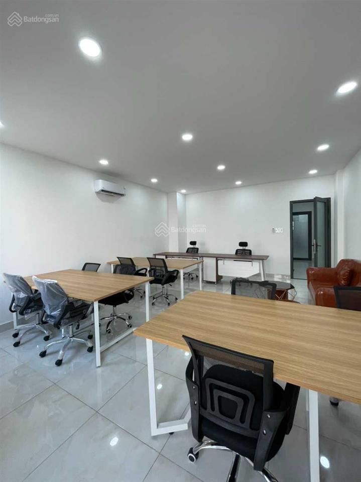 Cho thuê văn phòng cityland lầu 1 + lầu 2, trống suốt, máy lạnh + thang máy, giá từ 11tr 16tr/th