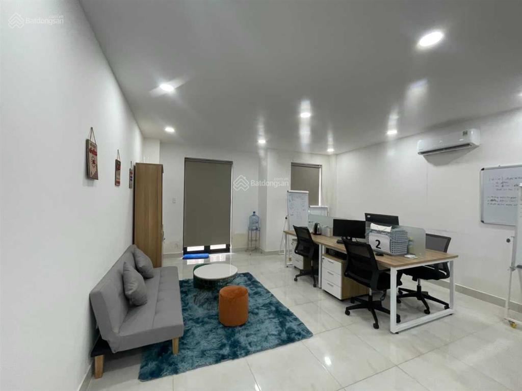 Cho thuê vp cityland diện tích 20m2 giá thấp 5tr/th, có máy lạnh