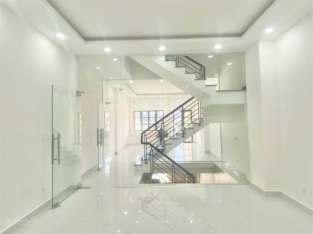 Cho thuê mặt bằng tầng trệt cityland park hills, phường 10, quận gò vấp