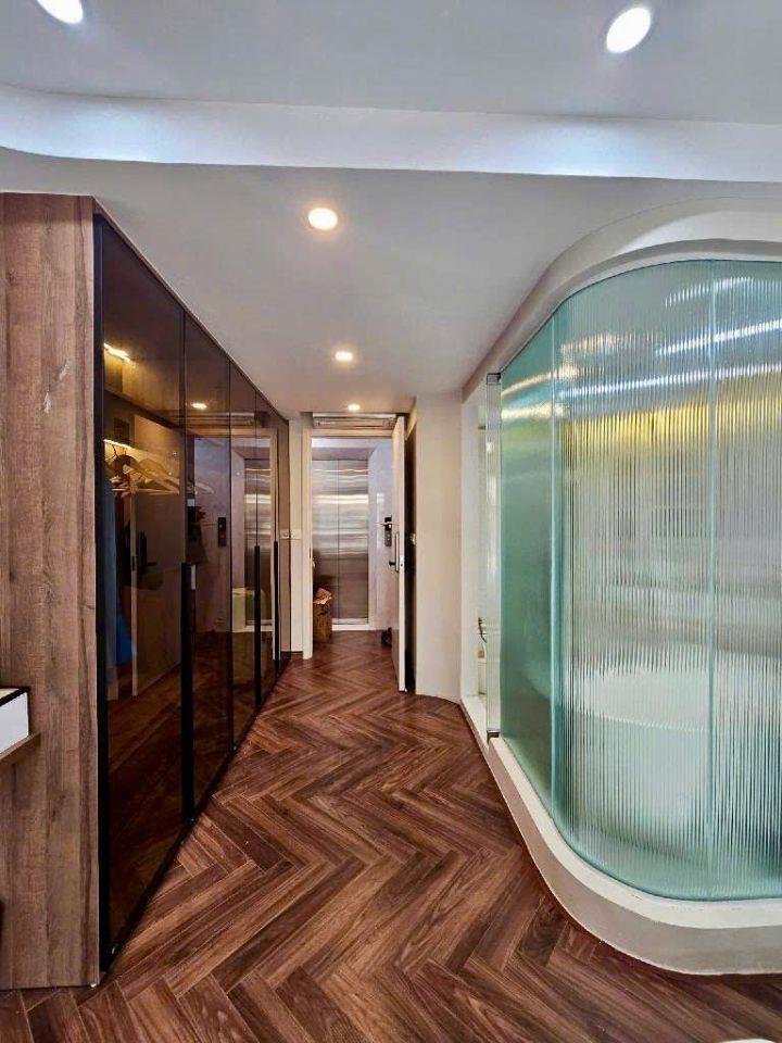 BÁN NHÀ 282 LẠC LONG QUÂN( 3 OTO TRÁNH ) 50M2 7T 2 THOÁNG, ĐI BỘ RA HỒ TÂY
