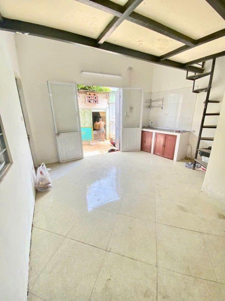 1,25 TỶ MẶT PHỐ TỨ LIÊN, NHÀ XÂY CHẮC CHẮN Ở LUÔN, KINH DOANH, Ô TÔ TRÁNH ĐỖ, DÒNG TIỀN ỔN