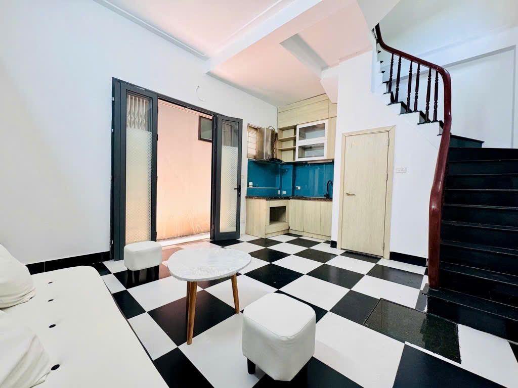 1 NHÀ RA PHỐ NGHI TÀM – HƠN 5 TỶ – NHÀ 2 THOÁNG – FULL NỘI THẤT – ĐI BỘ RA HỒ TÂY