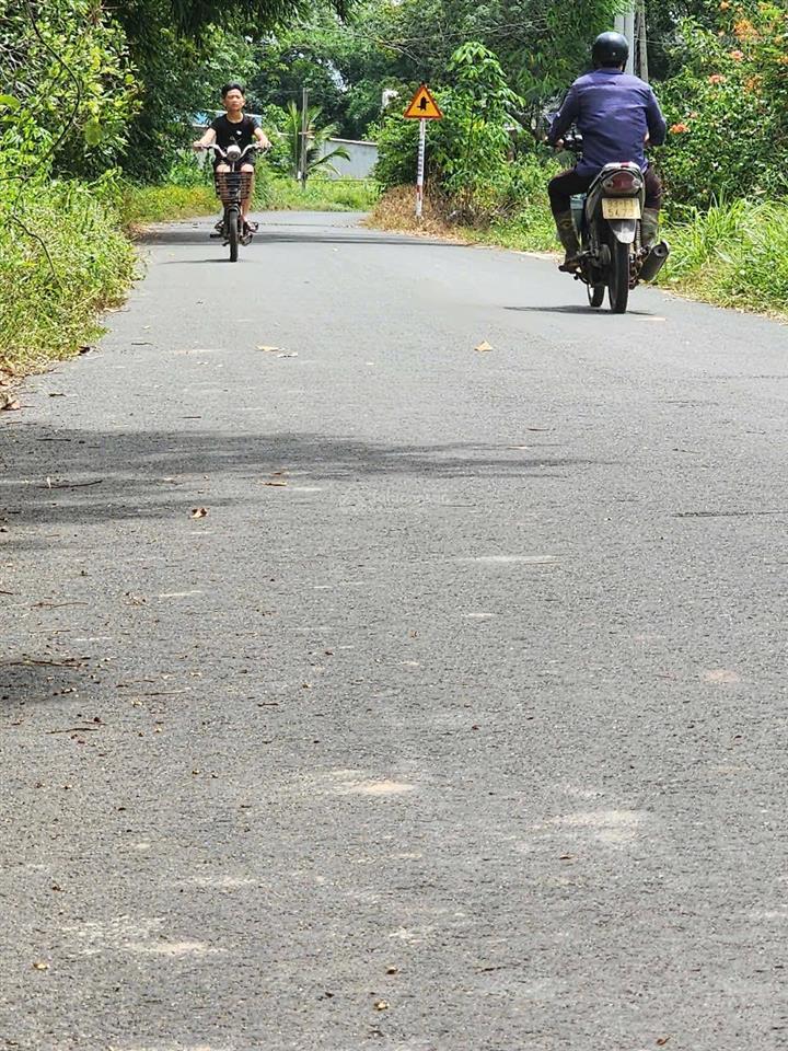 Bán đất mặt tiền đường 20m gần trung tâm hành chính minh thạnh tp. hcm