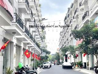 (tháng máy) 5 tầng 6 phòng 7wc, đường nguyễn sơn, tân phú.  0779 561 ***.