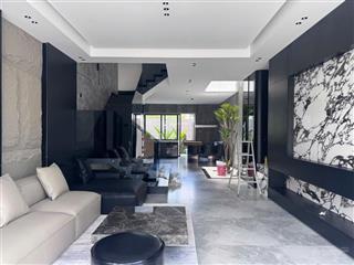 Nhà mỹ gia gói 4, full nội thất, đường to 18m, hướng bắc, cạnh sông quán trường giá 7.7tỷ(bao thuế)