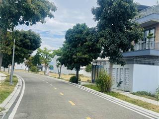Duy nhất 1 lô biệt thự mỹ gia an khánh, sạch đẹp, đường to, giá chỉ 35 triệu/m2, phù hợp để đầu tư