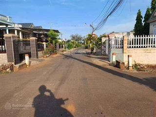 Bán gấp cặp 2 lô đất ngộp, giá 1 tỷ 250. dt 208m2 thổ cư  10x20m ql22 vào 3km xã thái mỹ