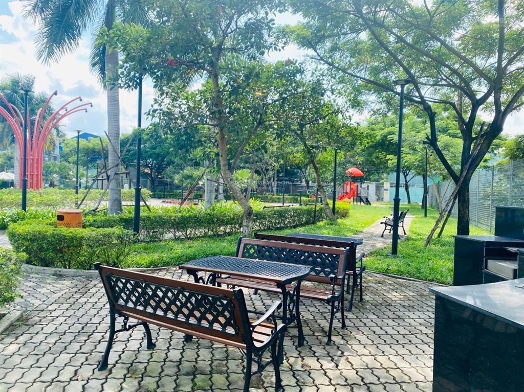 Bán nhà phố 1 trệt 2 lầu hoàn thiện sổ hồng riêng thuộc khu dân cư cạnh ubnd phường bình chuẩn