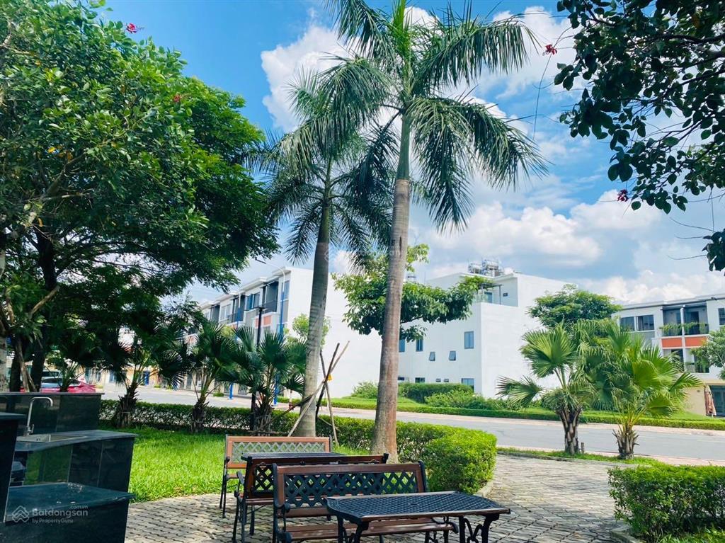 Bán nhà phố 1 trệt 2 lầu hoàn thiện sổ hồng riêng thuộc khu dân cư cạnh ubnd phường bình chuẩn