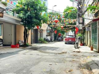 Bán nhà Phạm Văn Đồng, Ngõ rộng thênh thang, Santafe đỗ cửa, 3 bước ra phố, Dân trí cao, 40m2, Chỉ nhỉnh 7 tỷ 