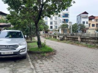 Hiếm, Nhà đẹp Bắc Từ Liêm, 3 bước ra oto, View hồ, Gần sân chơi, Ở cực thoáng, 30m2 chỉ nhỉnh 5 tỷ