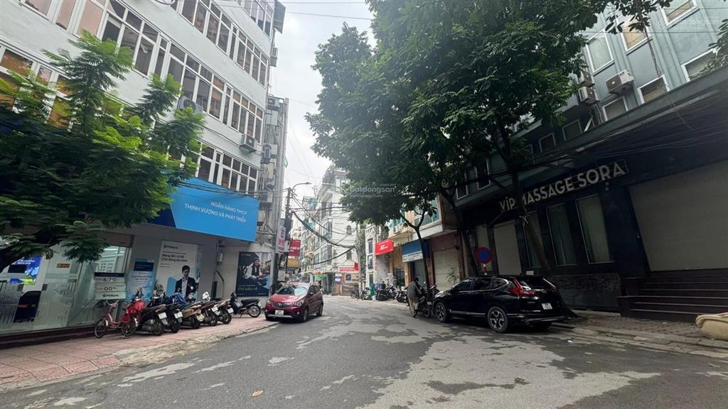 Hoa hậu phố ngọc khánh  3 thoáng  oto tránh  85m2  mt 5m  33.5 tỷ  dân trí cao, an sinh tốt