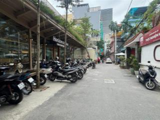 Đống đa  ngõ ô tô tránh  3 bước ra hồ đắc di  2 thoáng  mặt tiền rộng  kinh doanh.