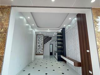 Phố quang trung, ô tô đỗ sát nhà, gần ô tô tránh. 34m 5t. chỉ hơn 6 tỷ. có tl