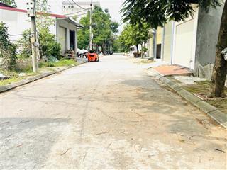 Chính chủ bán đất đấu giá đông mỹ  thanh trì
diện tích 77m2. mt 5.5m. view vườn hoa. giá 10 tỷ.