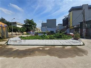 Bán đất xuân phương, gần cđ fpt, đh công nghiệp, oto tránh, lô góc 3 mặt đường. dt 94,5m2*15.4 tỷ.